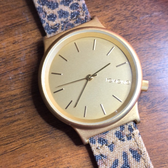 Komono Ladies Watch- leopard print band and gold tone - Picture 2 of 10